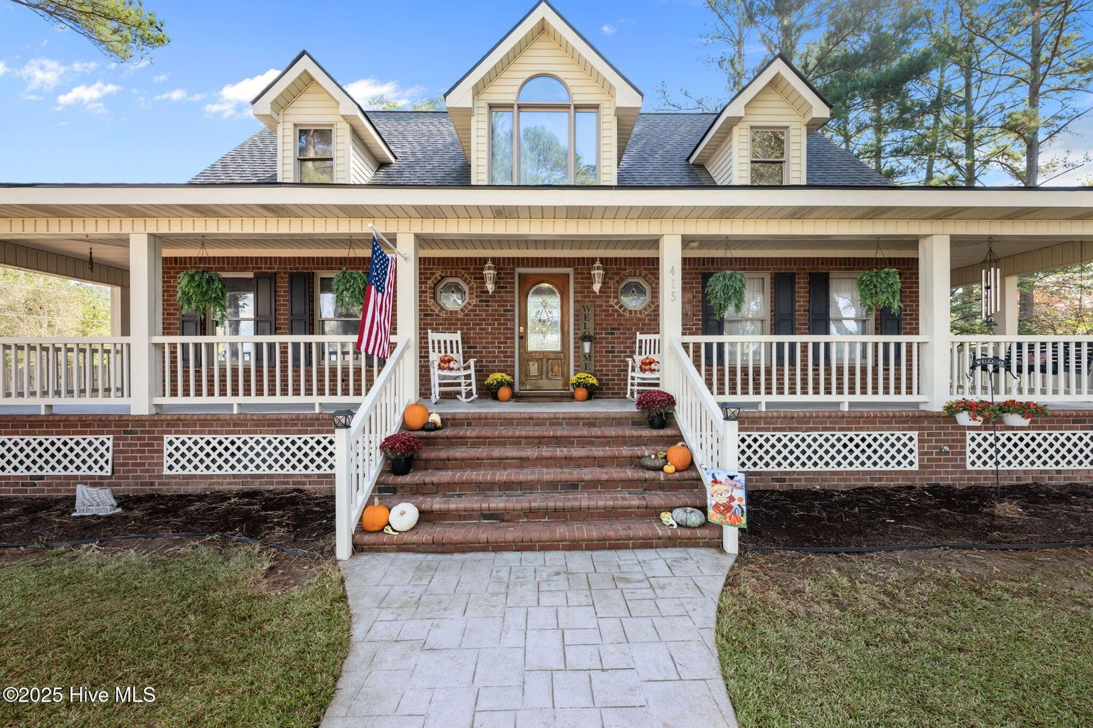 A Classic Cape-Style Home on 1.36 Acres in Vanceboro